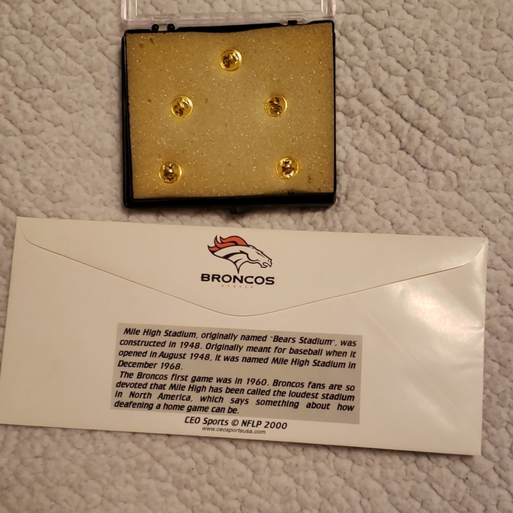 Broncos memorabilia - Picture 4 of 7